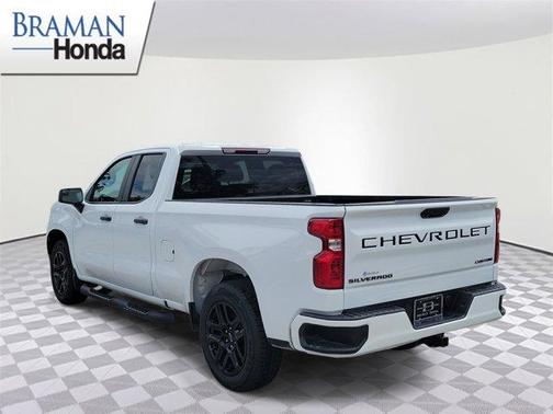 Summit White 2023 Chevrolet Silverado 1500 Custom