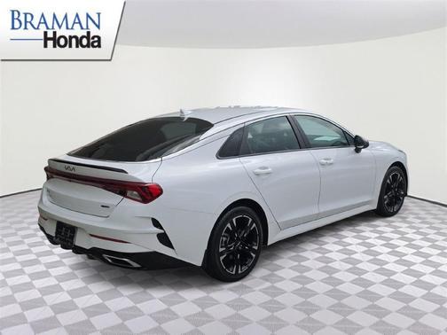 Glacial White Pearl 2024 Kia K5 GT-Line