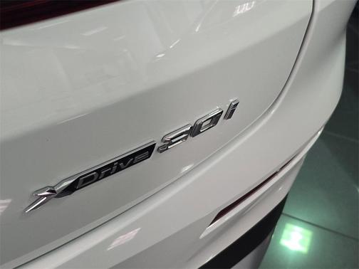 2025 BMW X4 xDrive30i