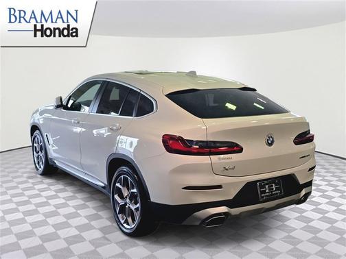 2025 BMW X4 xDrive30i