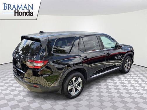 Black 2023 Honda Pilot EX-L 7-Passenger