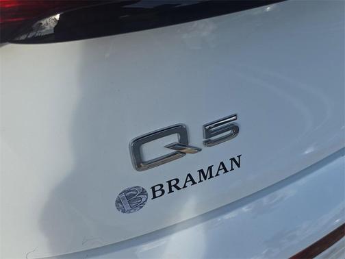 2025 Audi Q5 45 S line quattro Premium