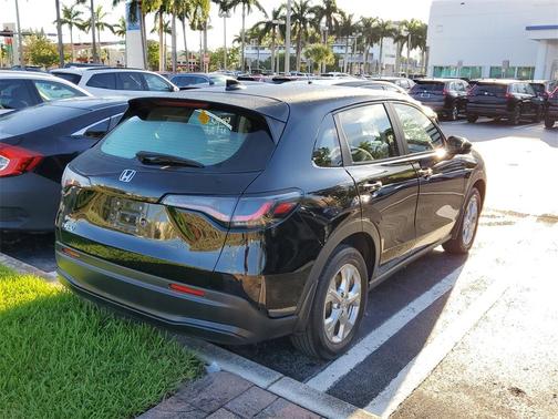 2023 Honda HR-V LX