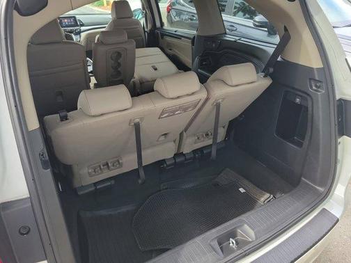 White 2024 Honda Odyssey Touring