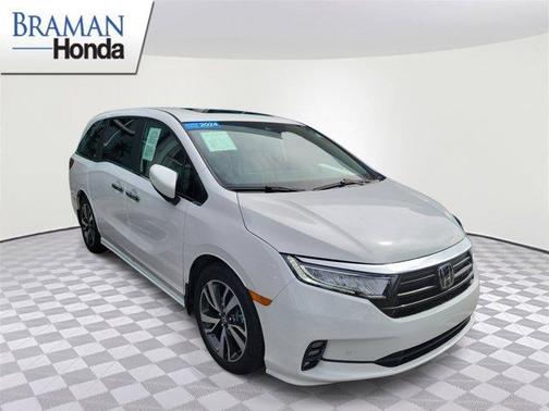 White 2024 Honda Odyssey Touring