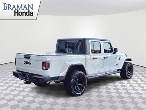 2022 Jeep Gladiator Sport