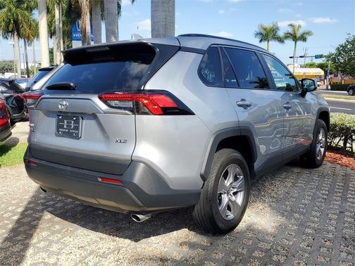 2023 Toyota RAV4 XLE
