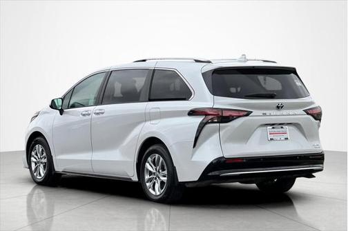 2023 Toyota Sienna Limited 7-Passenger