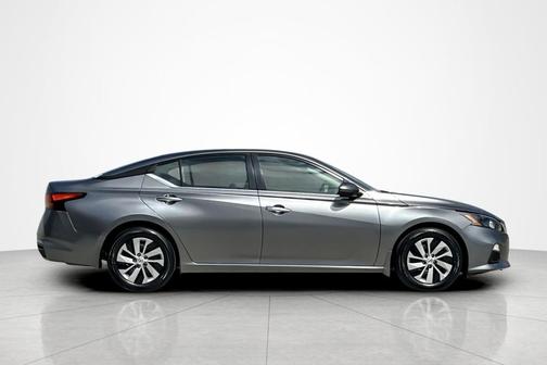 2022 Nissan Altima S FWD