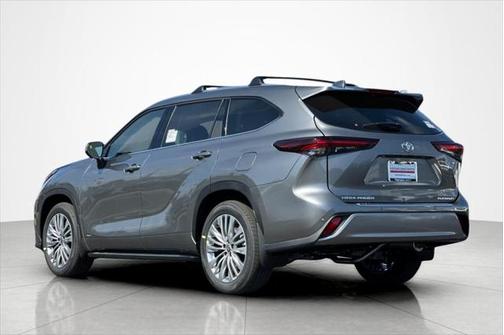 2025 Toyota Highlander Hybrid Platinum