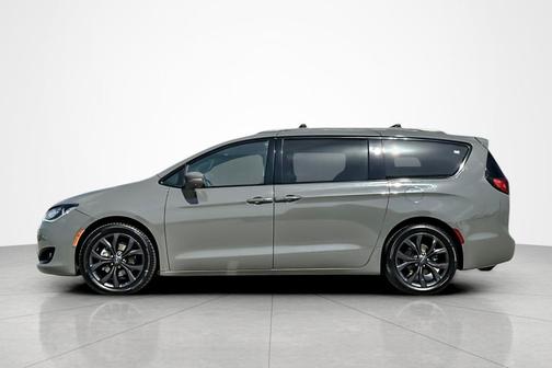 2020 Chrysler Pacifica Red S Edition
