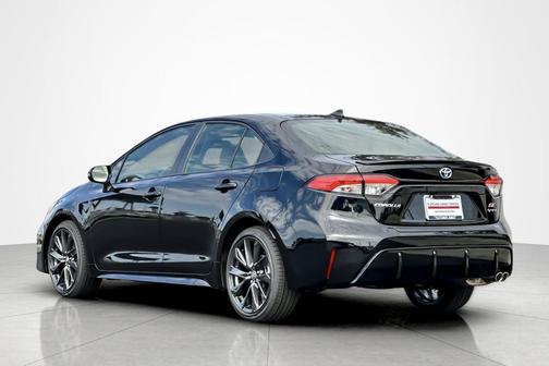 2025 Toyota Corolla Hybrid SE