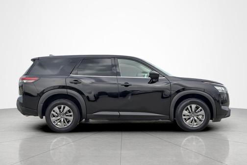 2025 Nissan Pathfinder S FWD