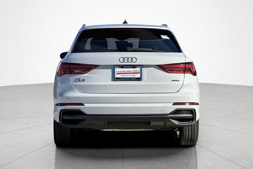 2023 Audi Q3 Premium 45 TFSI S line quattro Tiptronic