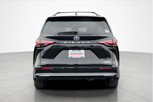 2025 Toyota Sienna Limited 7-Passenger