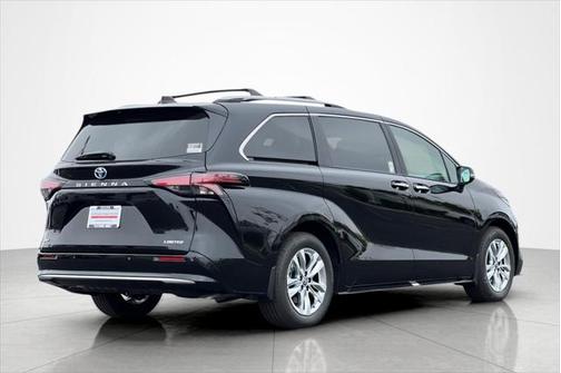 2025 Toyota Sienna Limited 7-Passenger