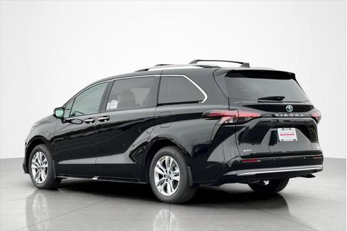 2025 Toyota Sienna Limited 7-Passenger