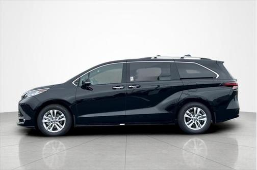 2025 Toyota Sienna Limited 7-Passenger
