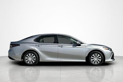 2024 Toyota Camry Hybrid LE