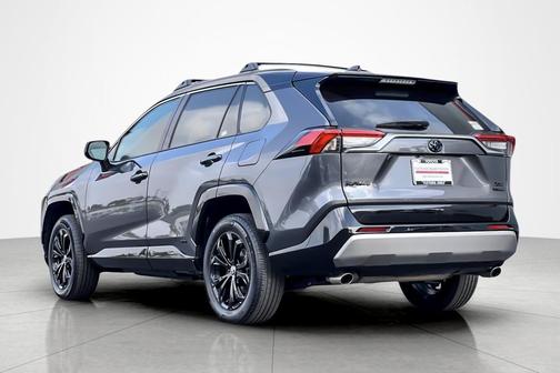 2022 Toyota RAV4 Hybrid SE