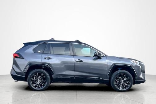 2022 Toyota RAV4 Hybrid SE