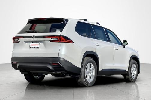 2026 Toyota Highlander LE