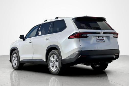 2026 Toyota Highlander LE