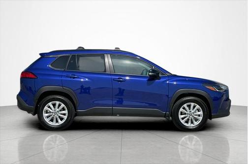 2025 Toyota Corolla Cross LE