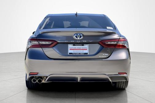 2024 Toyota Camry Hybrid SE