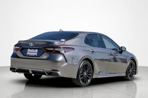 2024 Toyota Camry Hybrid SE
