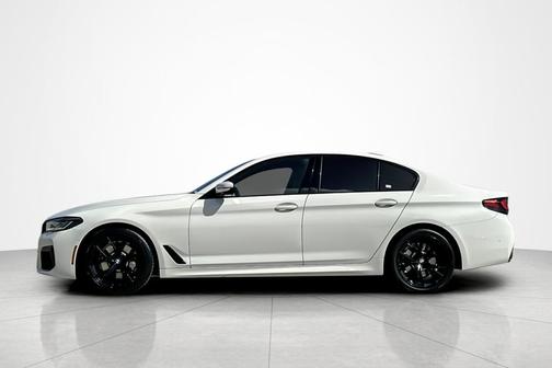 2022 BMW 530 i