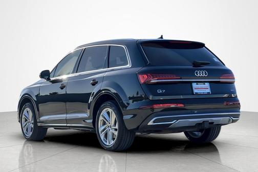 2023 Audi Q7 55 Premium Plus