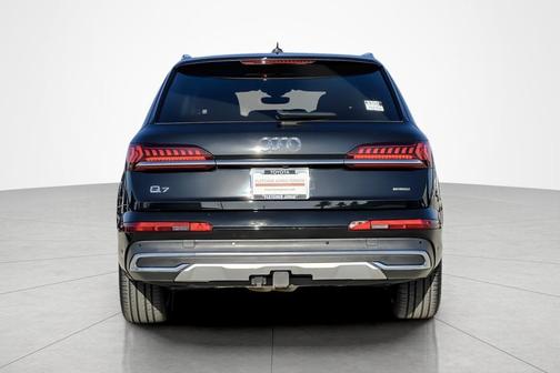 2023 Audi Q7 55 Premium Plus