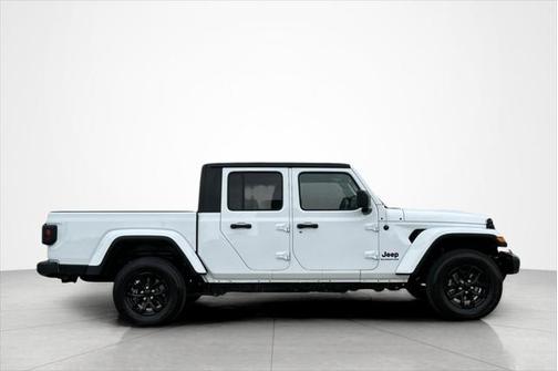 2022 Jeep Gladiator Altitude 4x4