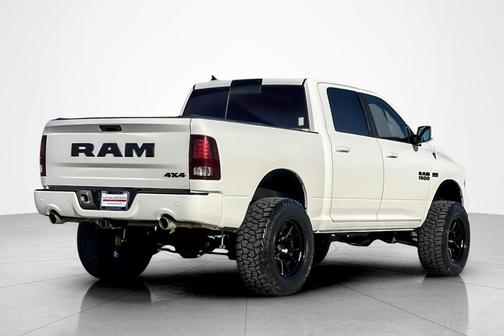 2017 RAM 1500 Night Crew Cab 4x4 5'7' Box
