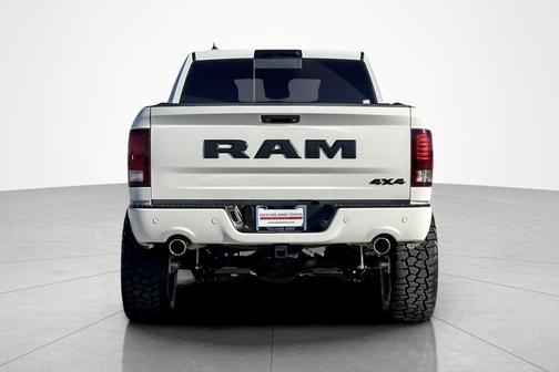 2017 RAM 1500 Night Crew Cab 4x4 5'7' Box
