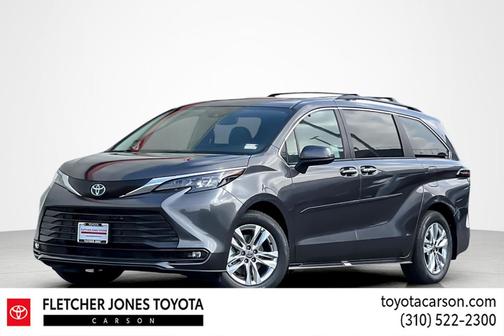 2025 Toyota Sienna XLE
