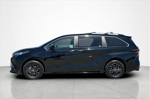 2024 Toyota Sienna Woodland Edition