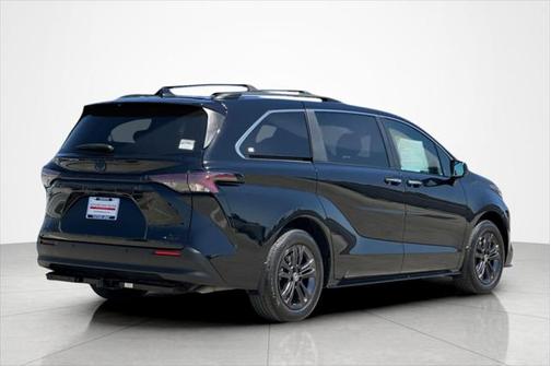 2024 Toyota Sienna Woodland Edition