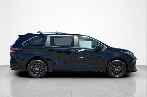 2024 Toyota Sienna Woodland Edition