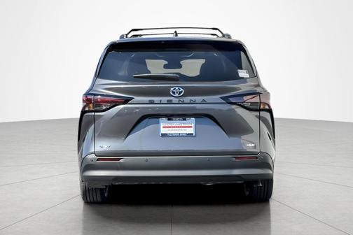2025 Toyota Sienna XLE 7 Passenger