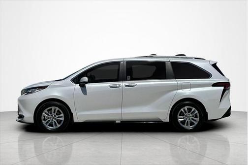 2025 Toyota Sienna Limited 7-Passenger