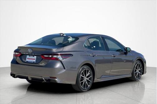 2024 Toyota Camry Hybrid SE