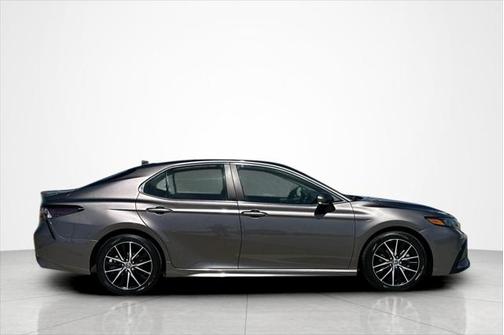 2024 Toyota Camry Hybrid SE