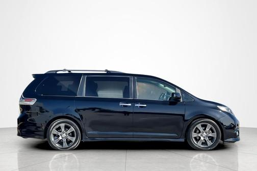 2016 Toyota Sienna SE