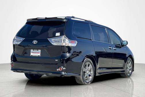 2016 Toyota Sienna SE