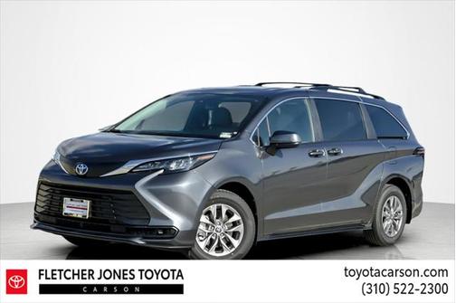 2025 Toyota Sienna LE