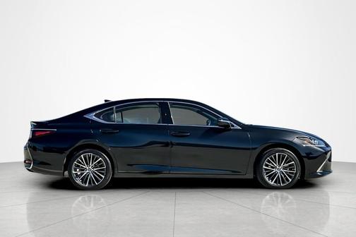 2023 Lexus ES 300h Base