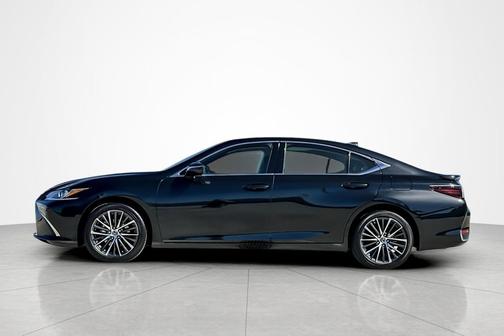 2023 Lexus ES 300h Base
