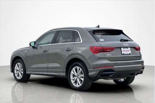 2022 Audi Q3 45 S line Premium